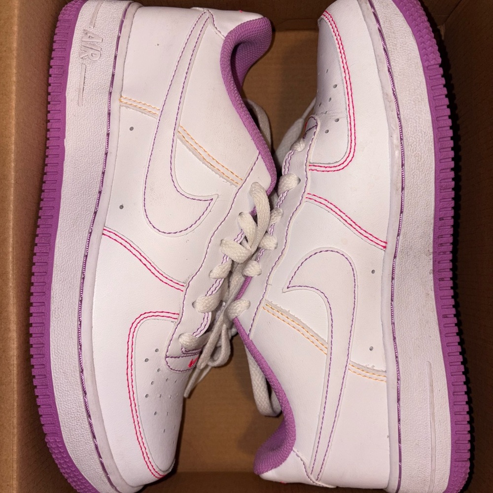 Nike Air Force 1 GS White and Fuchsia Glow